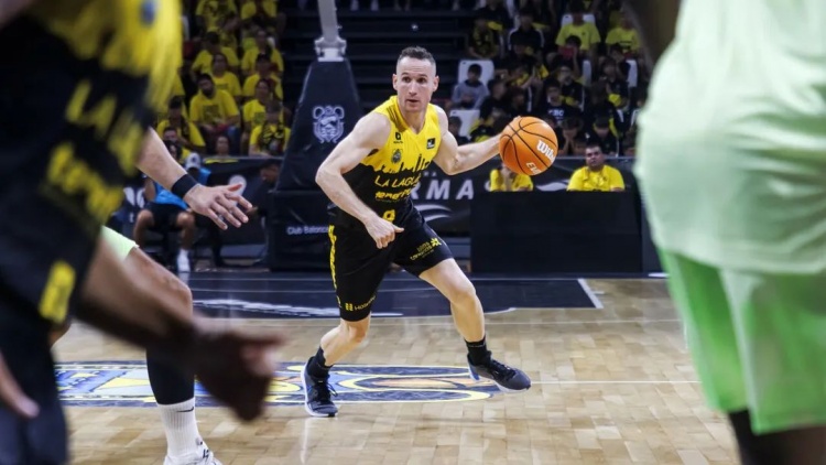 NBA初代老六，42歲進(jìn)入生涯巔峰？！